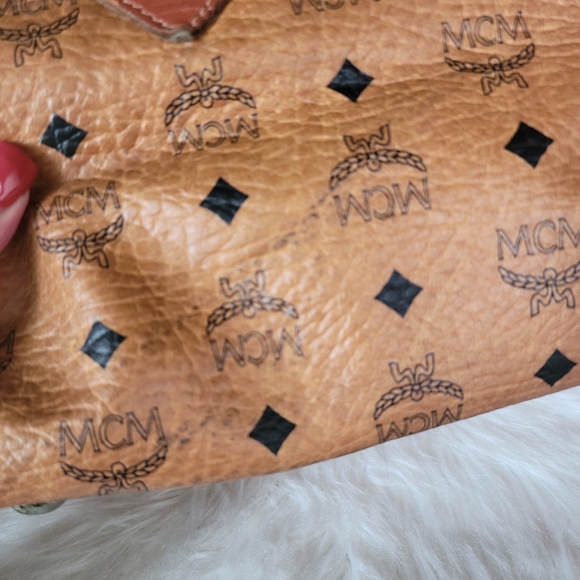 100% Authentic vintage MCM congnac Boston bag - Picture 3 of 15